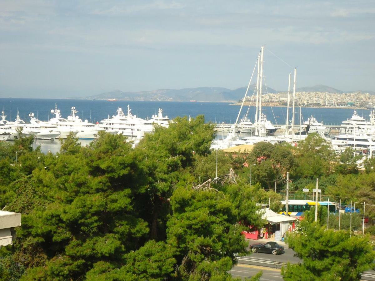 Flisvos Seafront-Marina Apartment アテネ エクステリア 写真