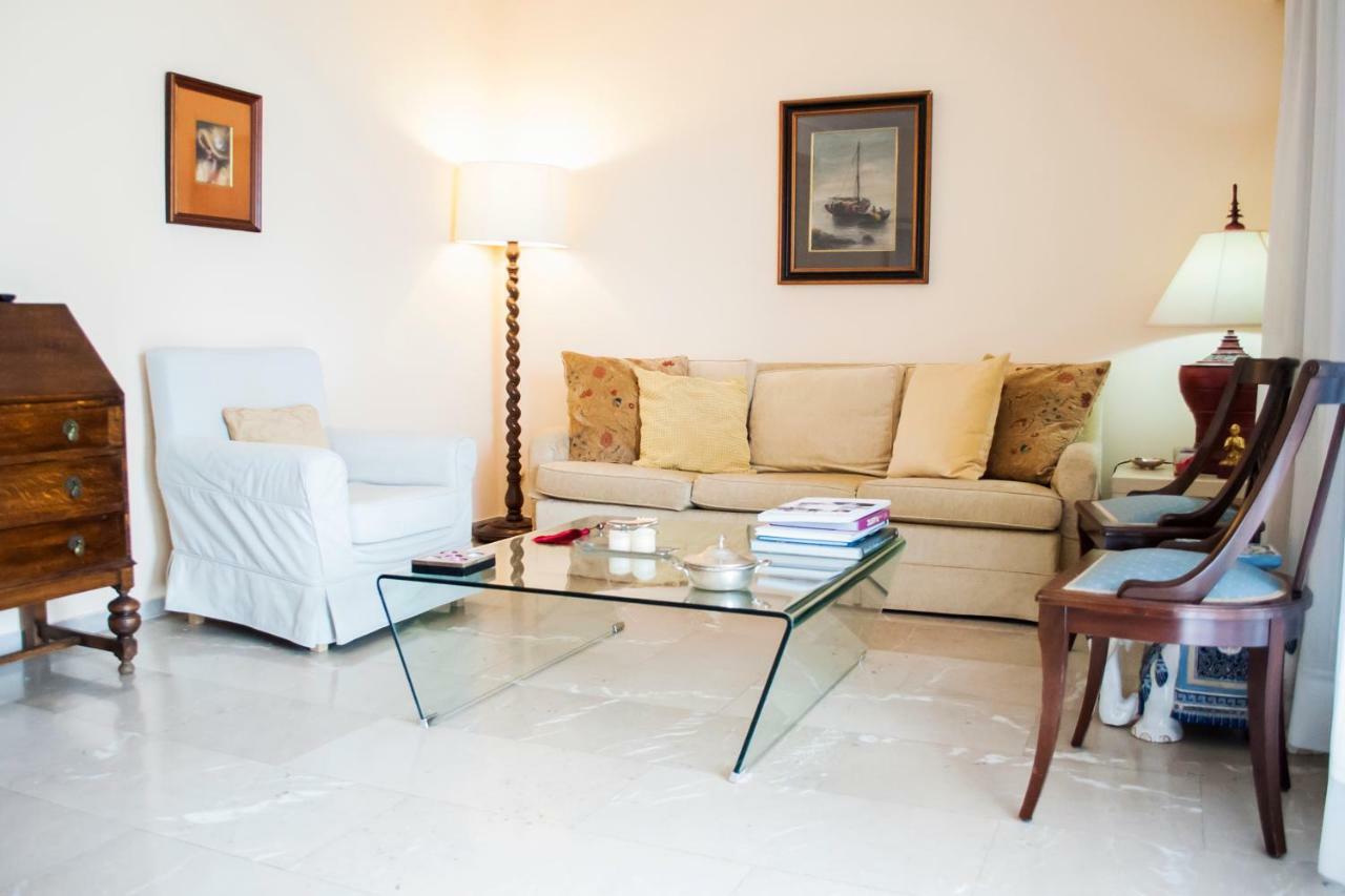 Flisvos Seafront-Marina Apartment アテネ エクステリア 写真