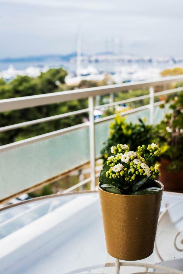 Flisvos Seafront-Marina Apartment アテネ エクステリア 写真