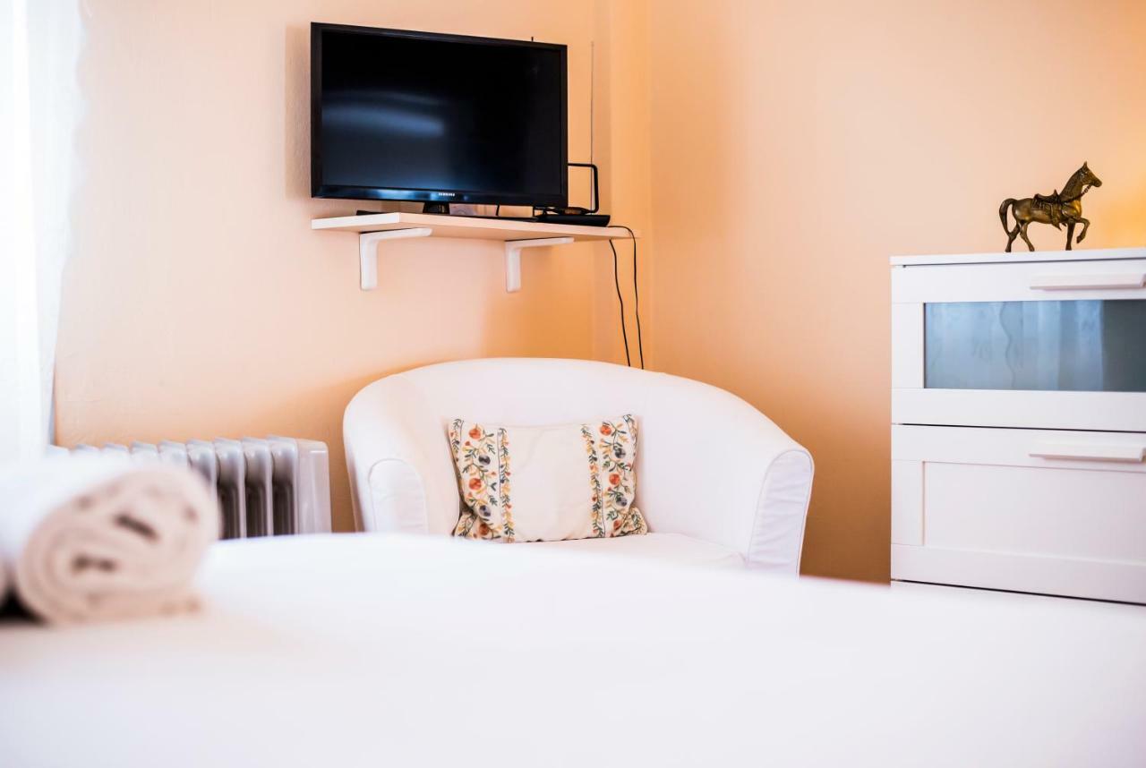 Flisvos Seafront-Marina Apartment アテネ エクステリア 写真