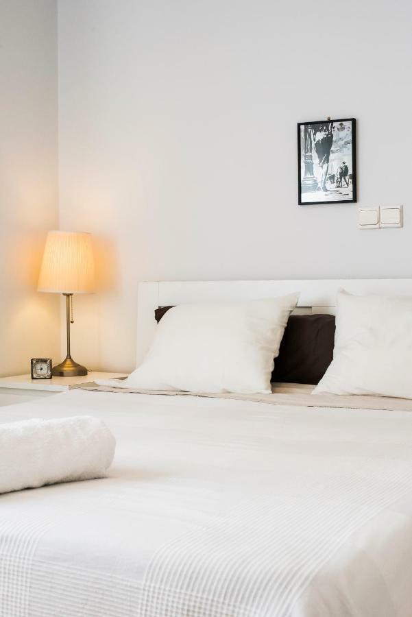 Flisvos Seafront-Marina Apartment アテネ エクステリア 写真